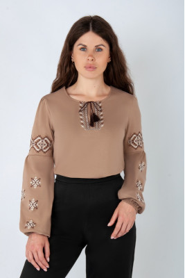 Вишиванка жіноча